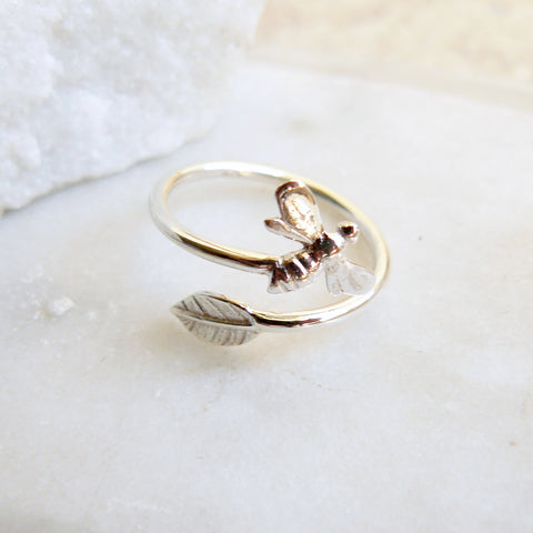 Bee Ring with leaf